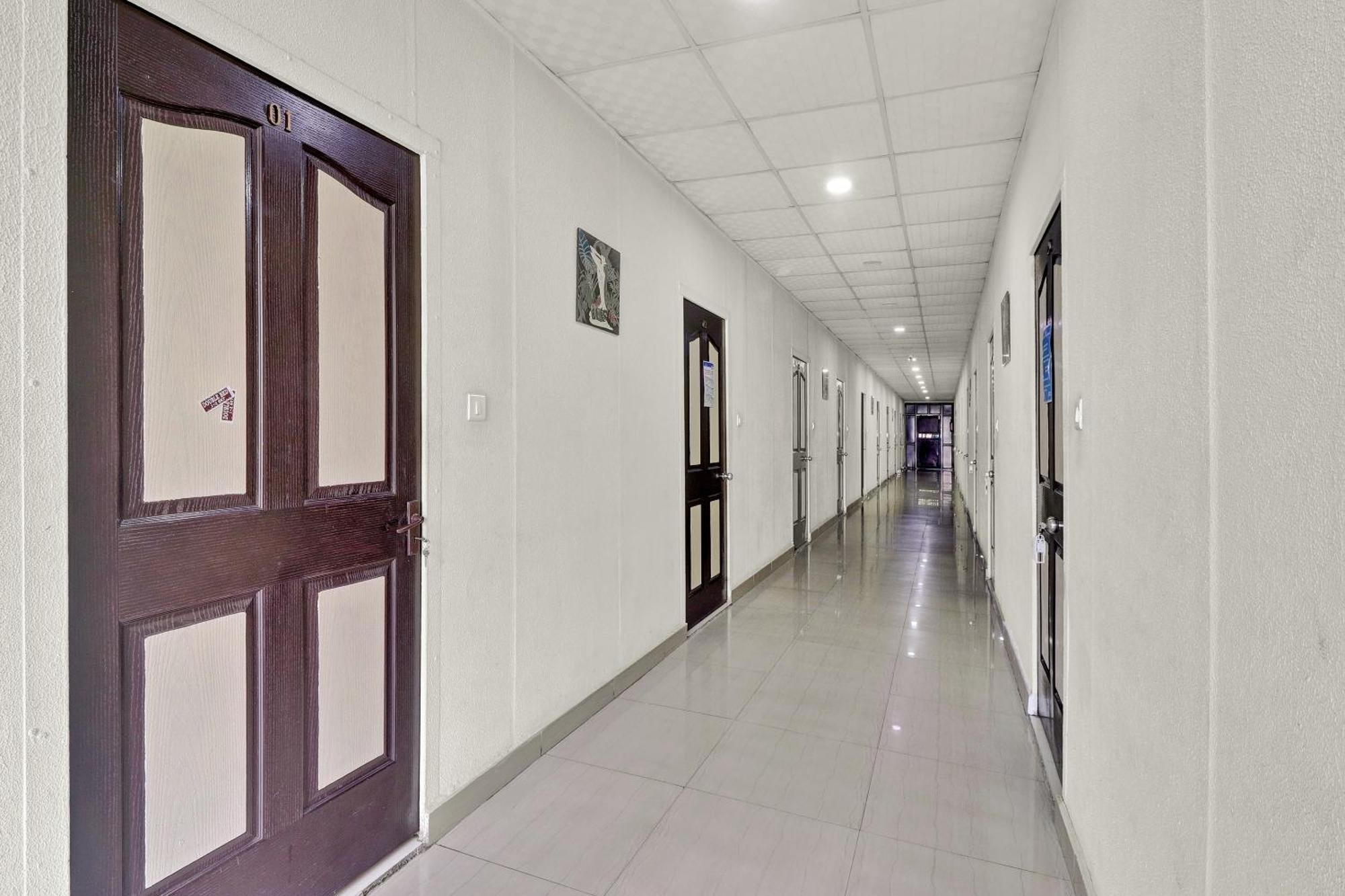 Hotel O Drizzling Land Muradnagar Exterior photo